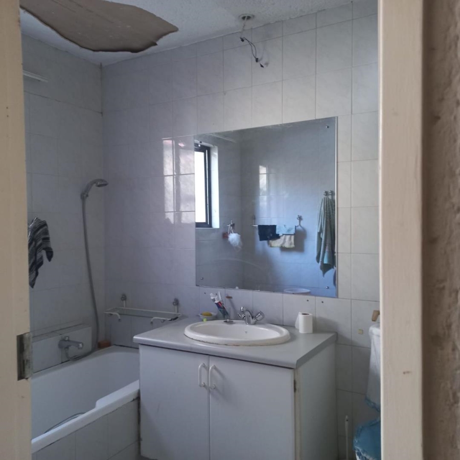 3 Bedroom Property for Sale in Orange Grove Gauteng
