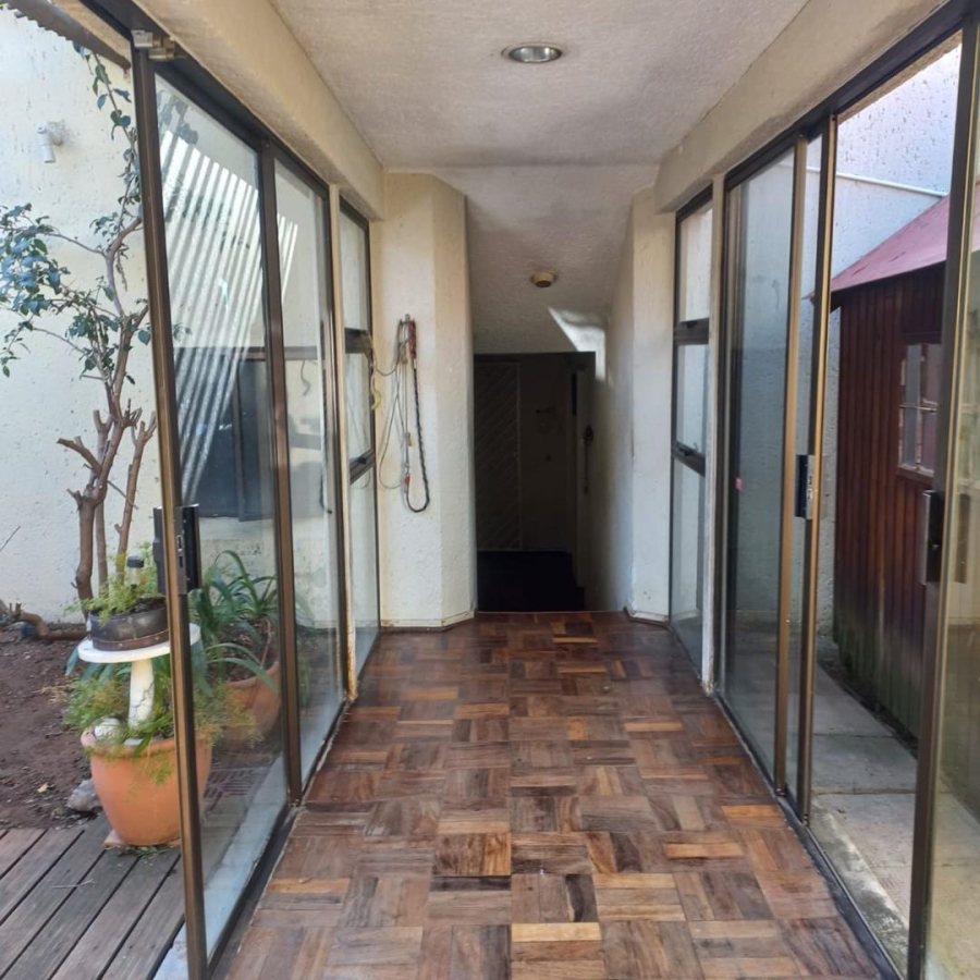 3 Bedroom Property for Sale in Orange Grove Gauteng