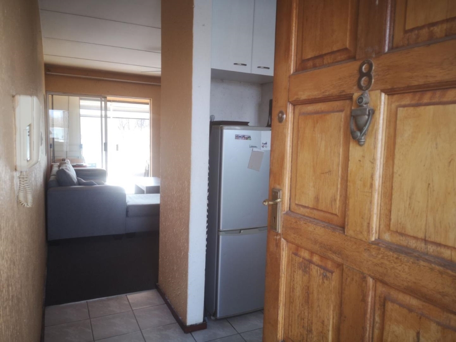 2 Bedroom Property for Sale in Mulbarton Gauteng
