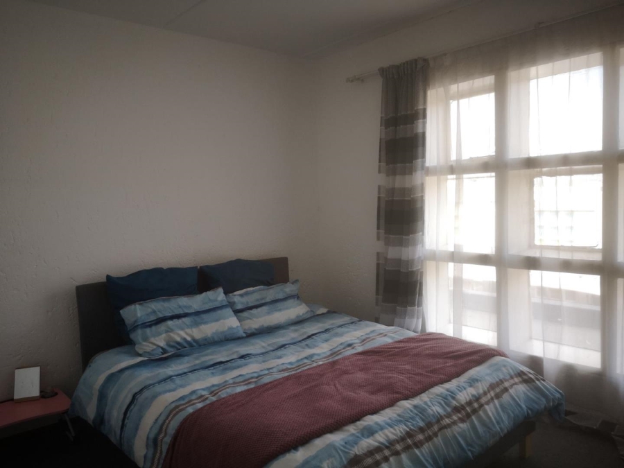 2 Bedroom Property for Sale in Mulbarton Gauteng