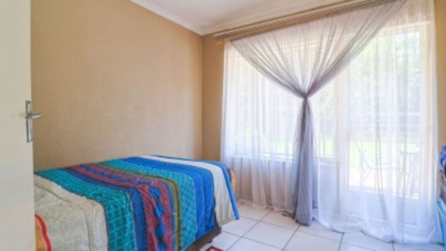 4 Bedroom Property for Sale in Mulbarton Gauteng