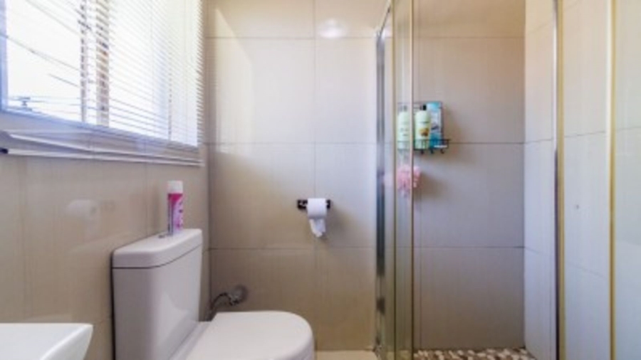 4 Bedroom Property for Sale in Mulbarton Gauteng