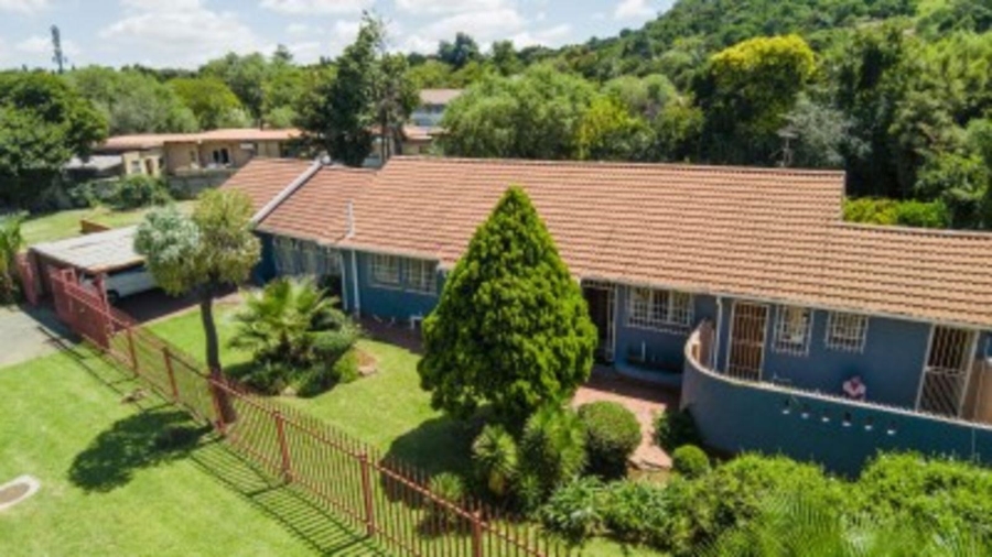 4 Bedroom Property for Sale in Mulbarton Gauteng