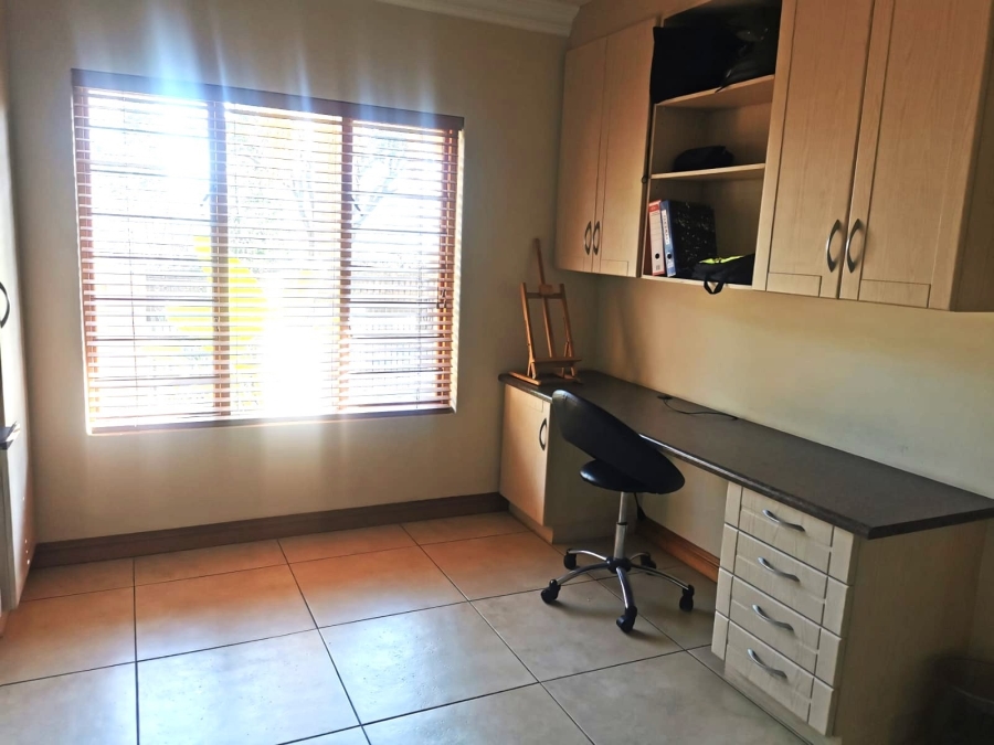 4 Bedroom Property for Sale in Westdene Gauteng