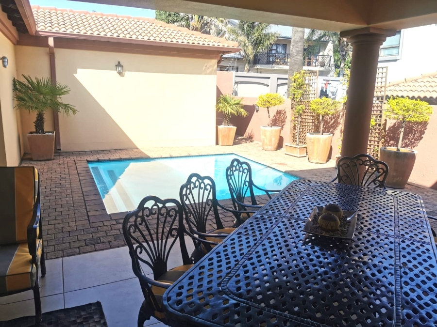 4 Bedroom Property for Sale in Westdene Gauteng