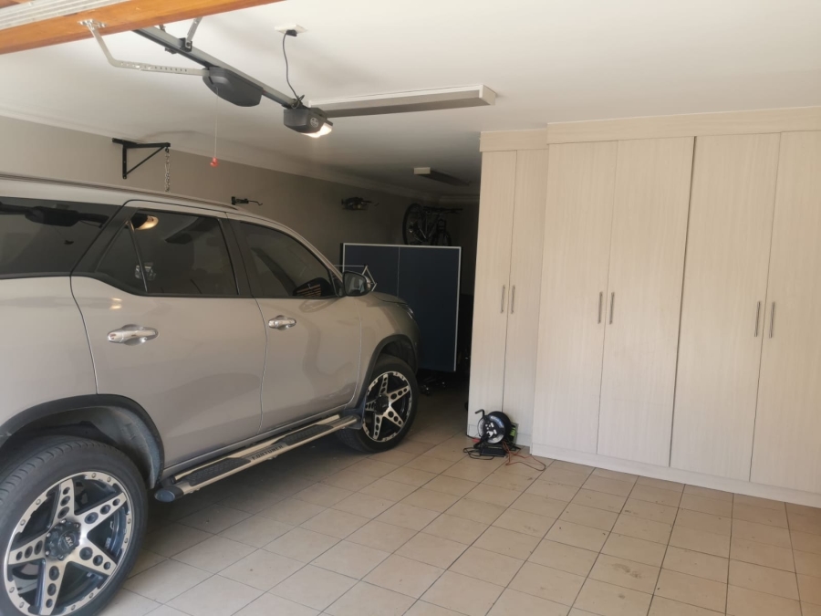 4 Bedroom Property for Sale in Westdene Gauteng