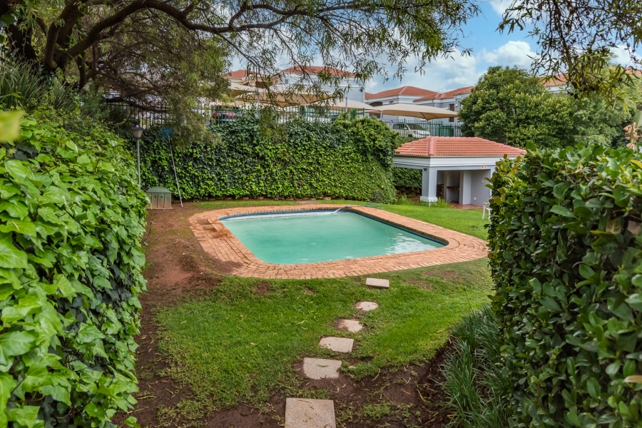 To Let 2 Bedroom Property for Rent in Northcliff Gauteng