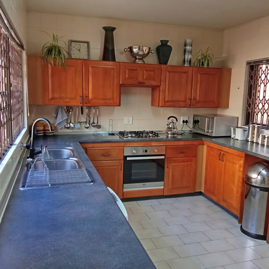 3 Bedroom Property for Sale in Wilro Park Gauteng
