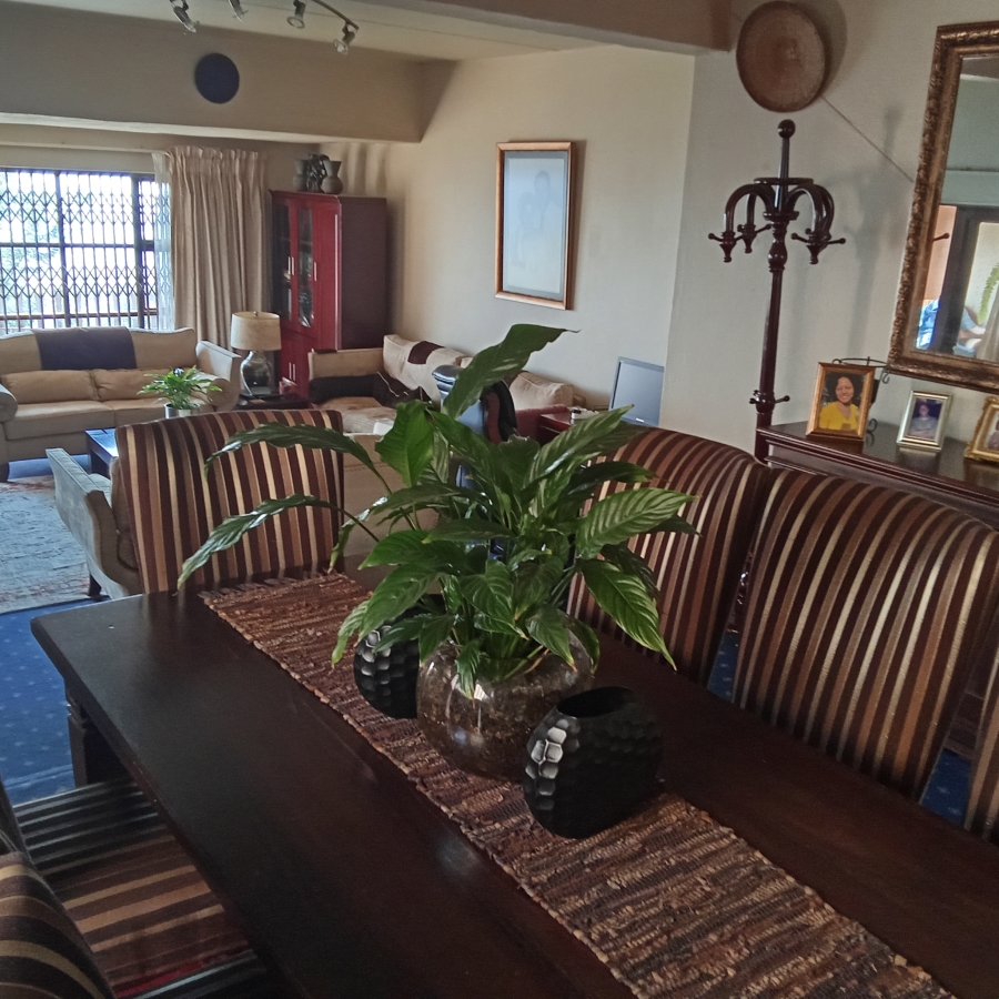 3 Bedroom Property for Sale in Wilro Park Gauteng