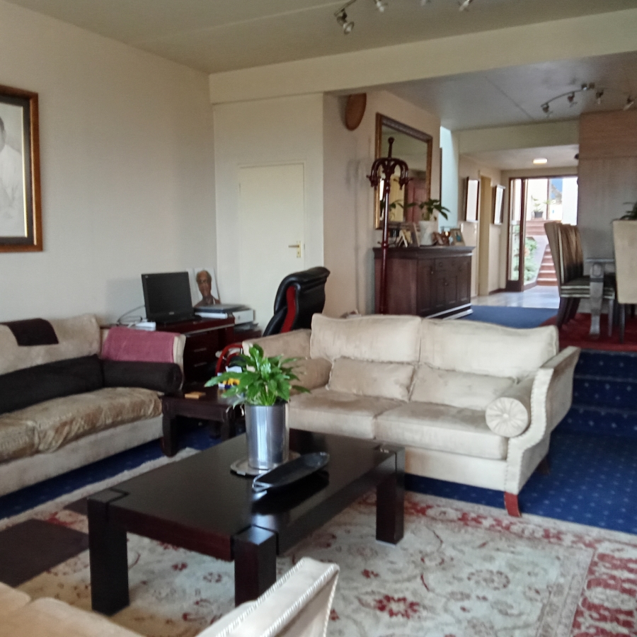 3 Bedroom Property for Sale in Wilro Park Gauteng