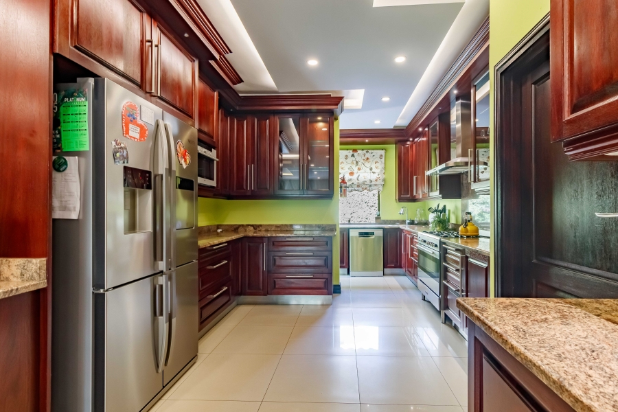 4 Bedroom Property for Sale in Carlswald North Estate Gauteng