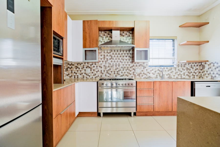 To Let 2 Bedroom Property for Rent in Bryanston Gauteng