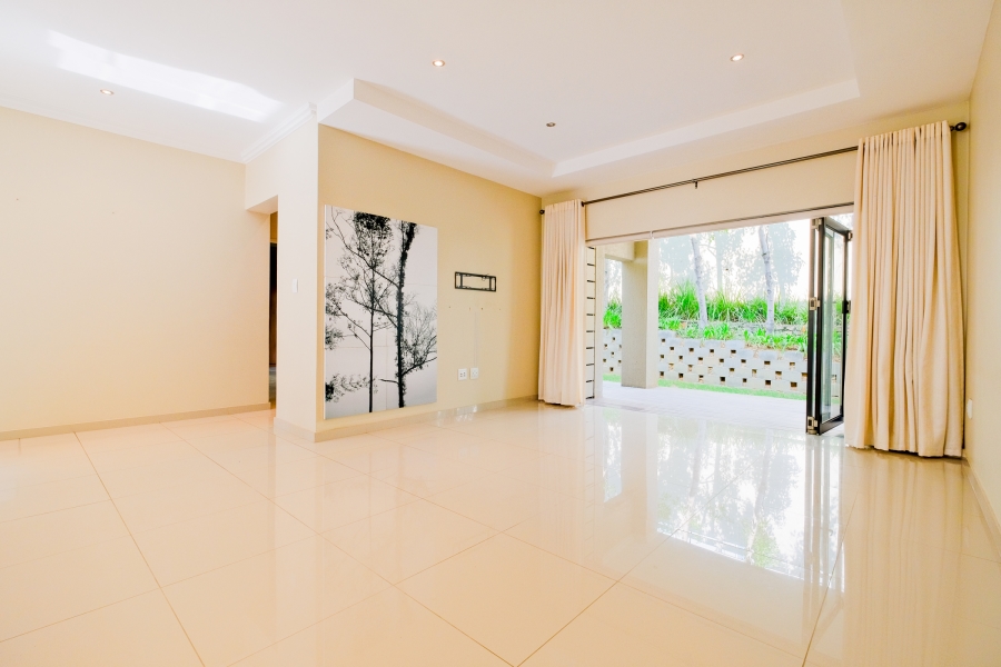 To Let 2 Bedroom Property for Rent in Bryanston Gauteng