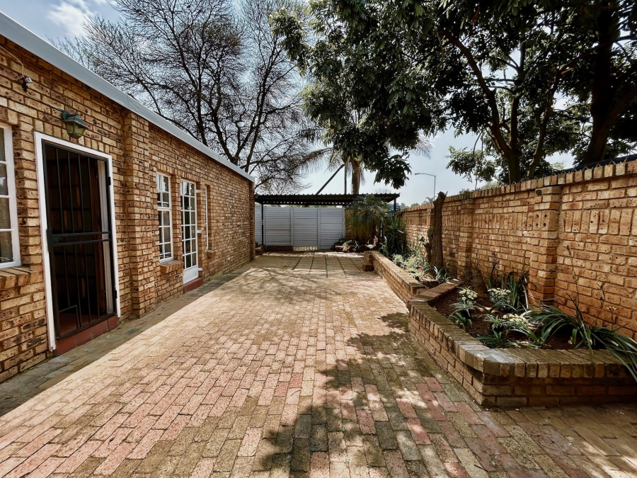 3 Bedroom Property for Sale in Elardus Park Gauteng