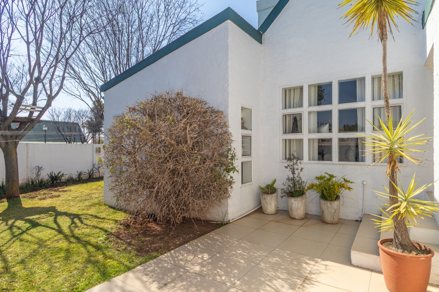 4 Bedroom Property for Sale in Paulshof Gauteng