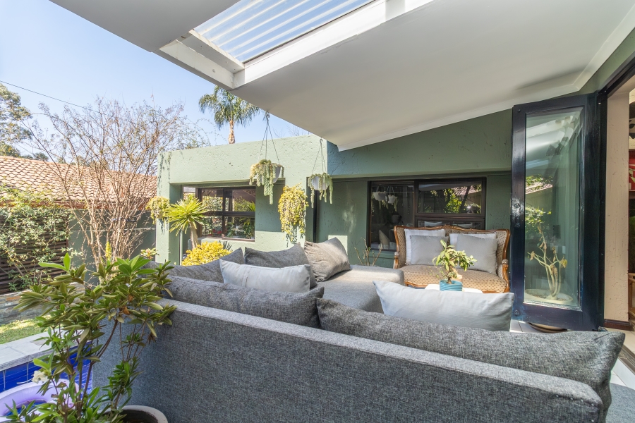 4 Bedroom Property for Sale in Magaliessig Gauteng