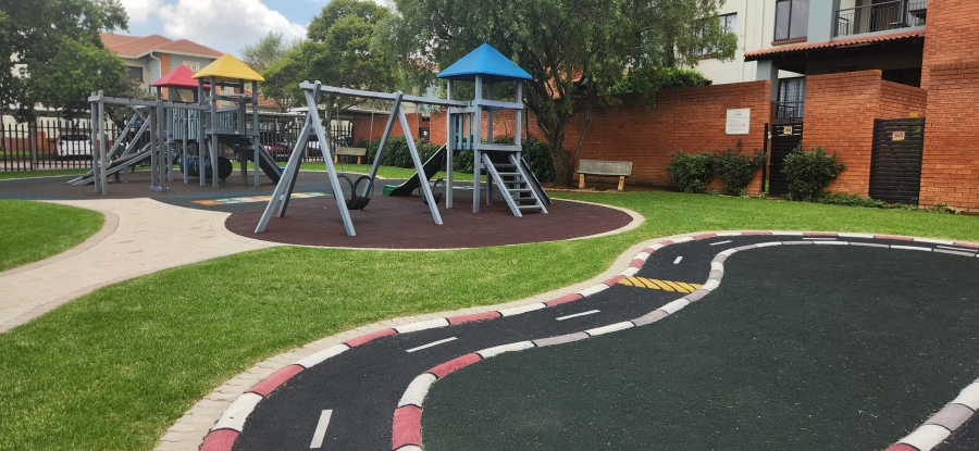 To Let 2 Bedroom Property for Rent in Greenstone Hill Gauteng