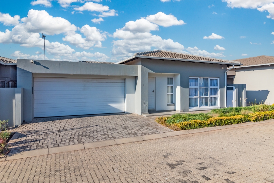3 Bedroom Property for Sale in Noordheuwel Gauteng