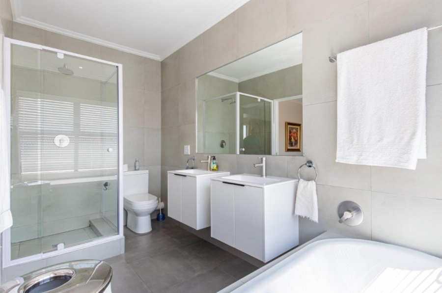 3 Bedroom Property for Sale in Amorosa Gauteng