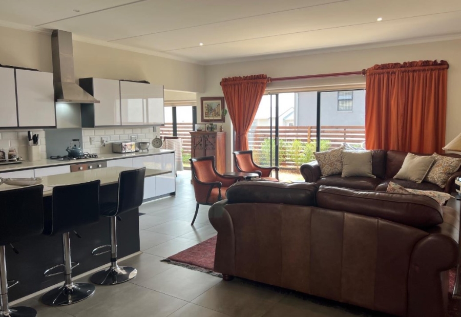 3 Bedroom Property for Sale in Amorosa Gauteng