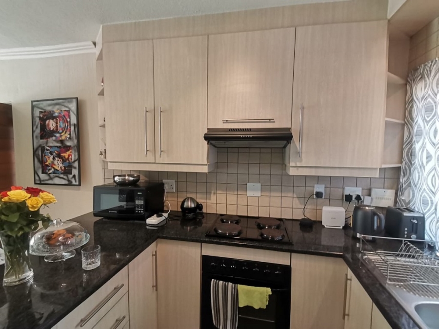 1 Bedroom Property for Sale in Bassonia Gauteng