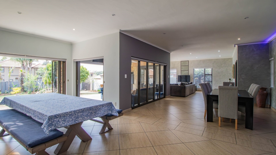 4 Bedroom Property for Sale in Greenstone Hill Gauteng