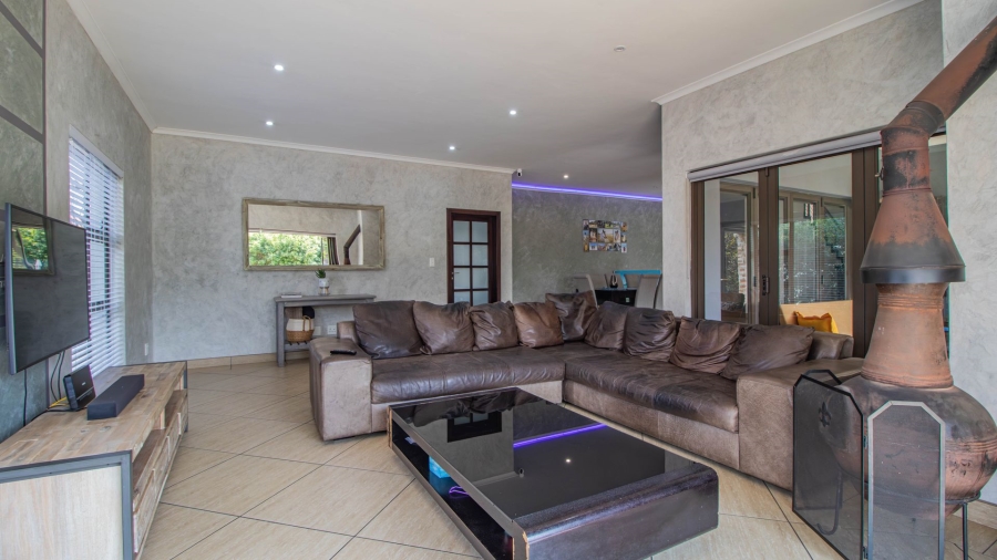 4 Bedroom Property for Sale in Greenstone Hill Gauteng