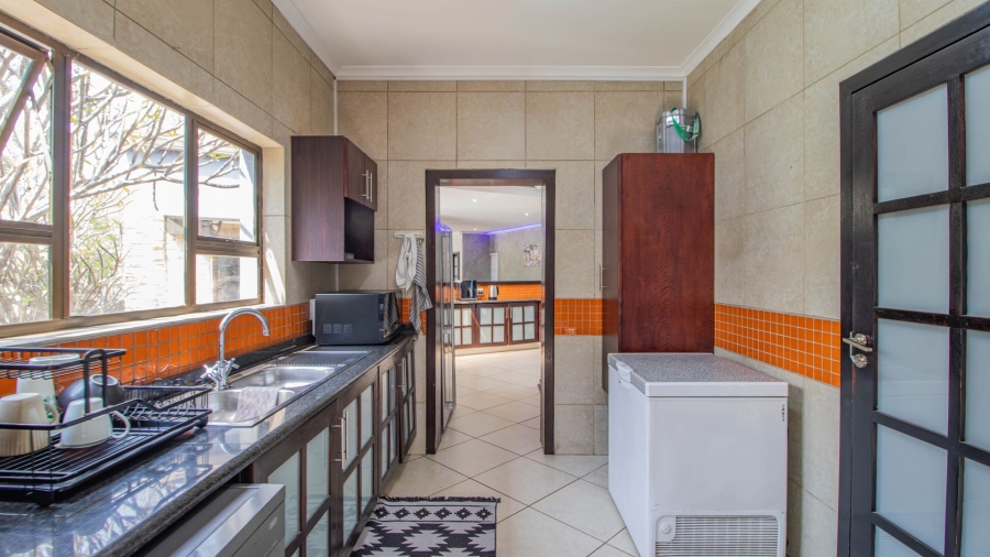 4 Bedroom Property for Sale in Greenstone Hill Gauteng