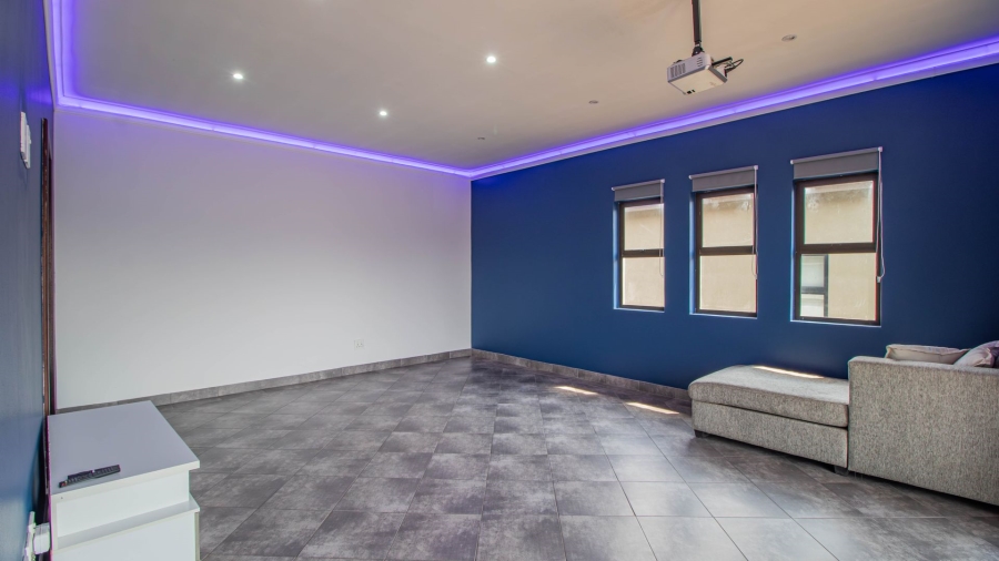 4 Bedroom Property for Sale in Greenstone Hill Gauteng