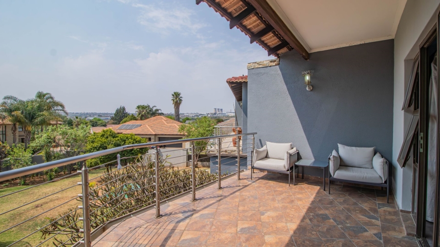 4 Bedroom Property for Sale in Greenstone Hill Gauteng