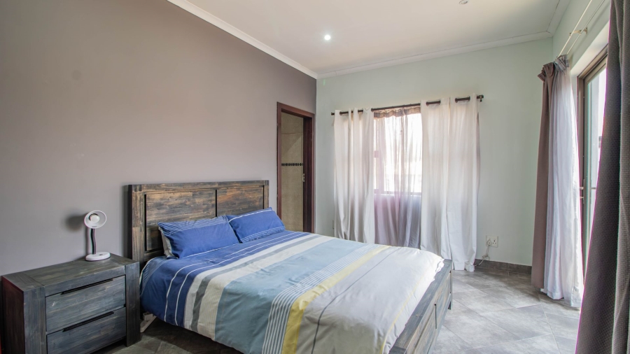 4 Bedroom Property for Sale in Greenstone Hill Gauteng