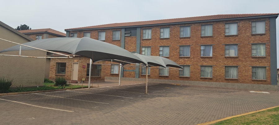 1 Bedroom Property for Sale in Vanderbijlpark CW 5 Gauteng
