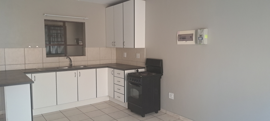 1 Bedroom Property for Sale in Vanderbijlpark CW 5 Gauteng