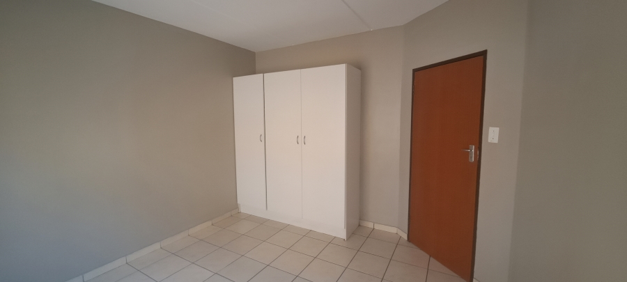 1 Bedroom Property for Sale in Vanderbijlpark CW 5 Gauteng
