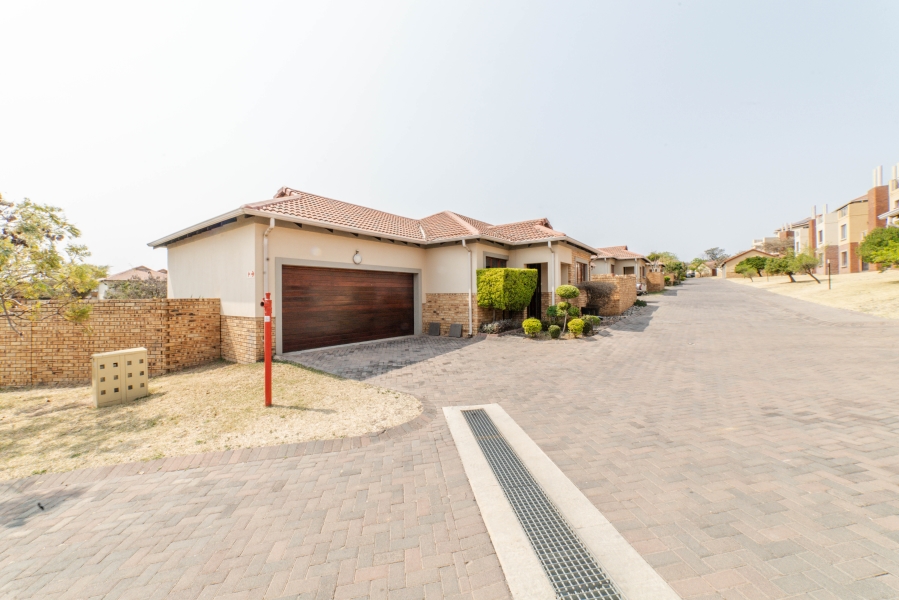 3 Bedroom Property for Sale in Carlswald Meadows Gauteng