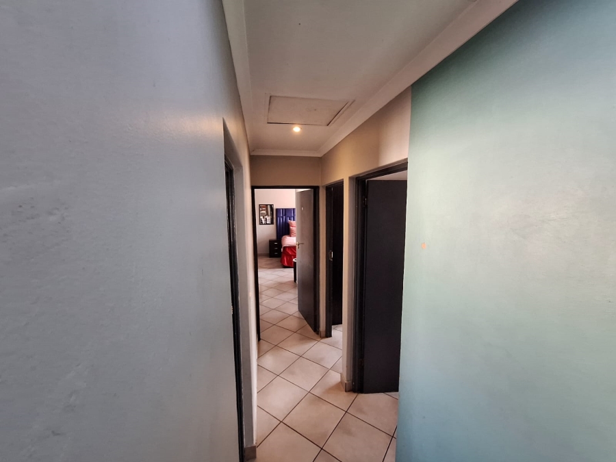 3 Bedroom Property for Sale in Thatchfield Estate Gauteng