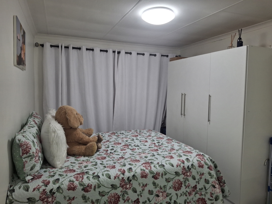 0 Bedroom Property for Sale in Commercia Gauteng