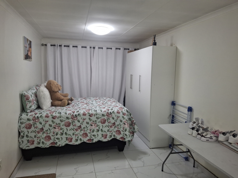 0 Bedroom Property for Sale in Commercia Gauteng
