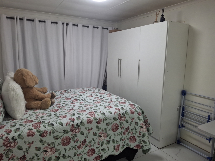 0 Bedroom Property for Sale in Commercia Gauteng
