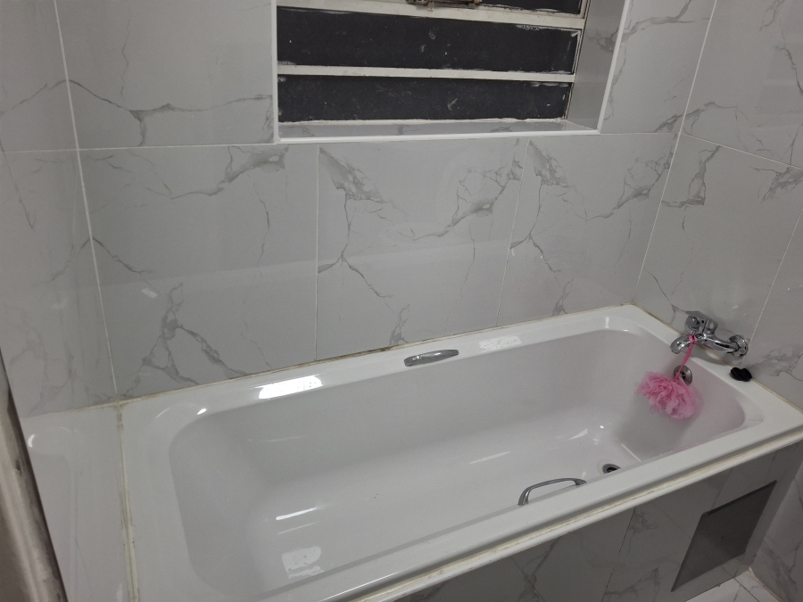0 Bedroom Property for Sale in Commercia Gauteng