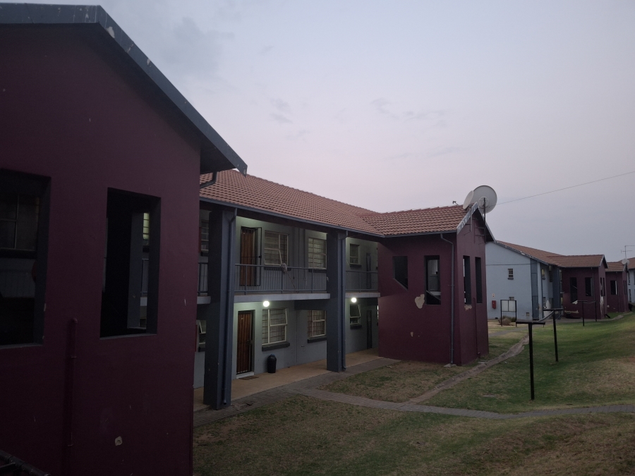 0 Bedroom Property for Sale in Commercia Gauteng