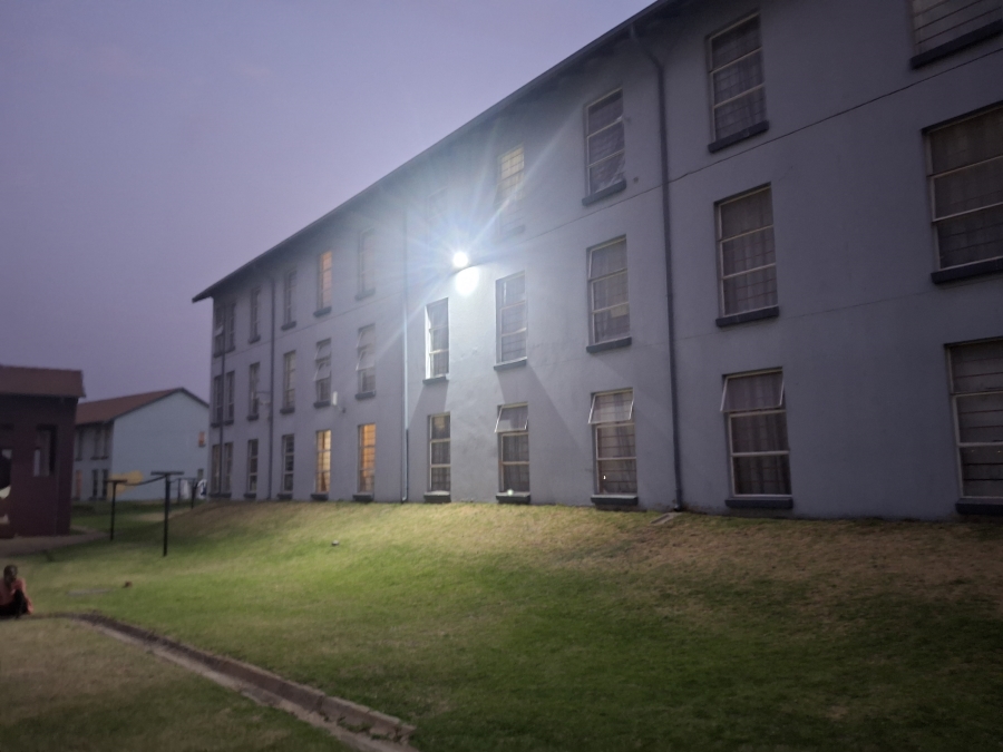 0 Bedroom Property for Sale in Commercia Gauteng