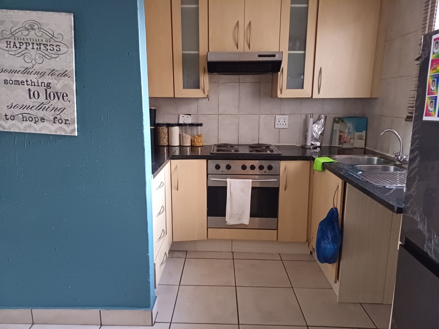 2 Bedroom Property for Sale in Noordwyk Gauteng