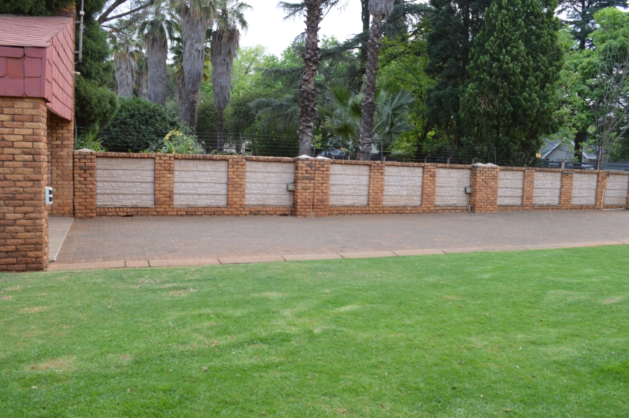 4 Bedroom Property for Sale in Three Rivers East Gauteng