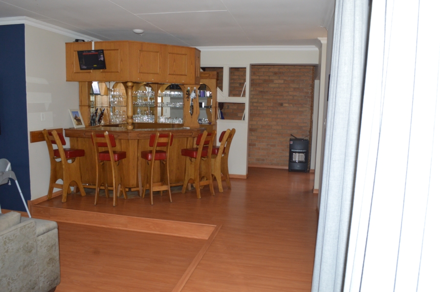 4 Bedroom Property for Sale in Three Rivers East Gauteng