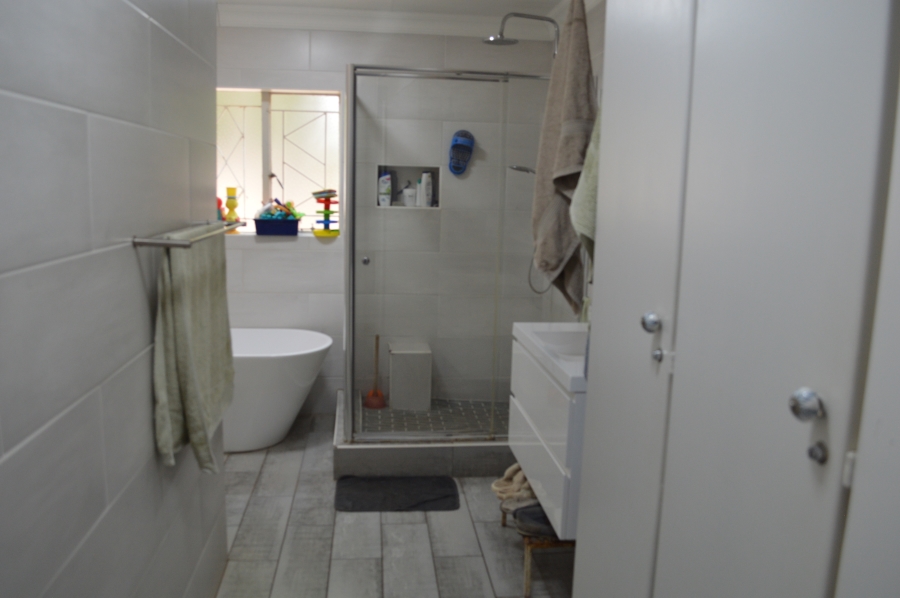 4 Bedroom Property for Sale in Three Rivers East Gauteng