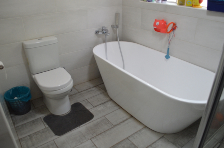 4 Bedroom Property for Sale in Three Rivers East Gauteng