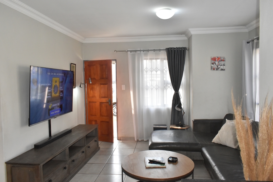 2 Bedroom Property for Sale in Andeon Gauteng