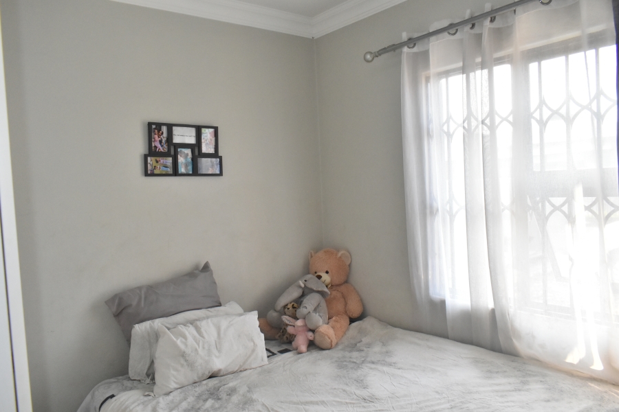 2 Bedroom Property for Sale in Andeon Gauteng