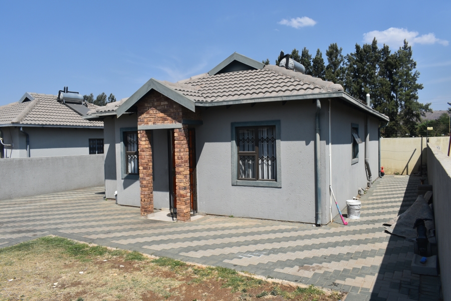 2 Bedroom Property for Sale in Andeon Gauteng